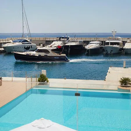 Resort Calanova Sports 3*